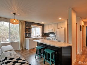 8833 1st Street NE J104, Lake Stevens WA 98258