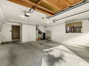 26301 Woodland Way S, Kent WA 98030