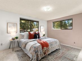 26301 Woodland Way S, Kent WA 98030