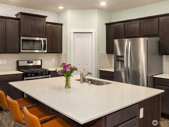 10715 32nd Street NE, Lake Stevens WA 98258