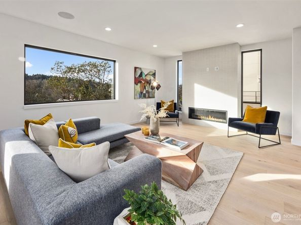 5248 23rd Avenue SW, Seattle WA 98106