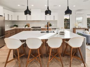 5248 23rd Avenue SW, Seattle WA 98106