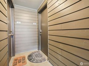 2219 14th Avenue W 304, Seattle WA 98119