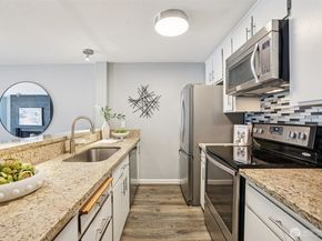 2219 14th Avenue W 304, Seattle WA 98119