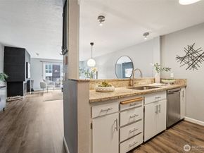 2219 14th Avenue W 304, Seattle WA 98119