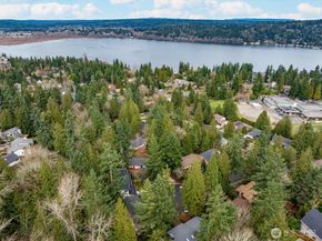 17603 NE 30th Place, Redmond WA 98052