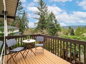 17603 NE 30th Place, Redmond WA 98052