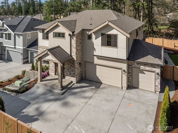 24922 SE 17th Street 1, Sammamish WA 98075