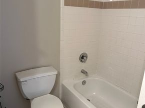 4722 12th Avenue NE 401, Seattle WA 98105