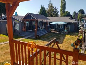 1810 S 261st Place, Des Moines WA 98198