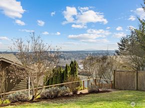 12025 89th Place NE, Kirkland WA 98034