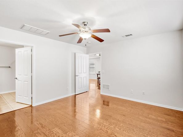 2462  Honeybee Lane , Frisco Texas 75036