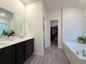 11008  Summer Rain Boulevard , Aubrey Texas 76227