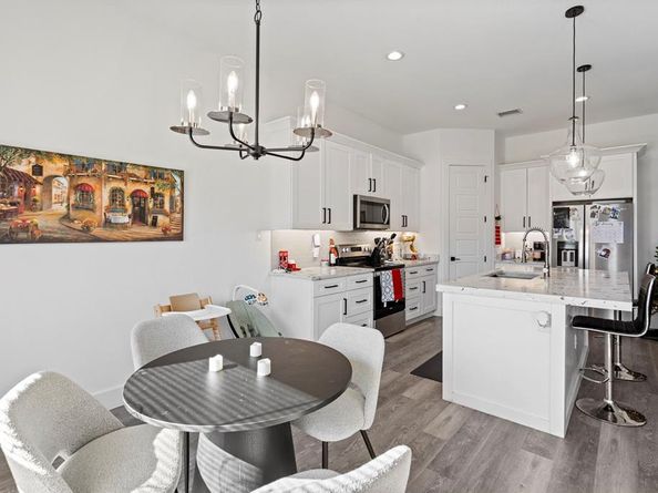7722  Oak Garden Trail , Dallas Texas 75232