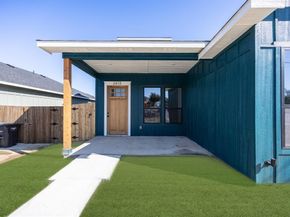 2613  Walker Street , Fort Worth Texas 76105