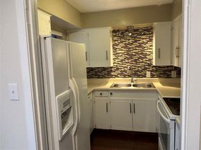 3811  Holland Avenue , Dallas Texas 75219