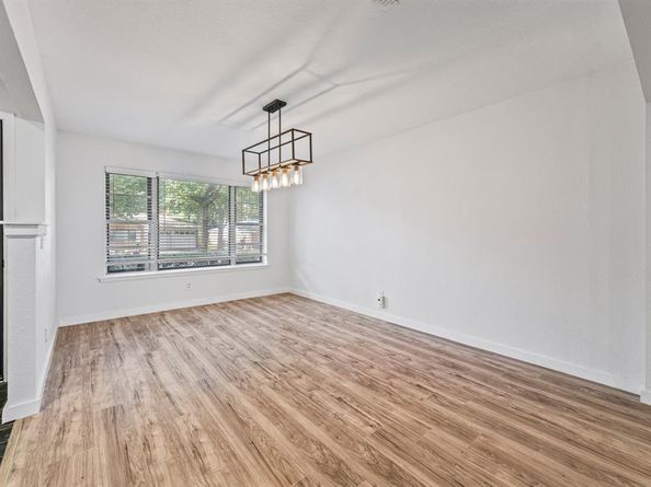 600  Circleview Drive N, Hurst Texas 76054