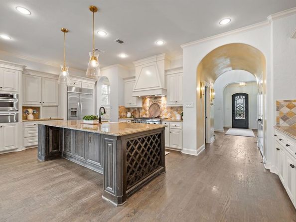 5803  Chalford Common  , Colleyville Texas 76034