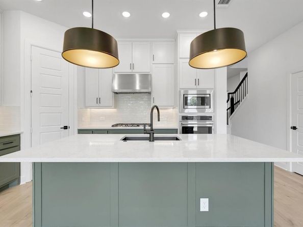 5853  Water Bridge Lane , Fort Worth Texas 76109