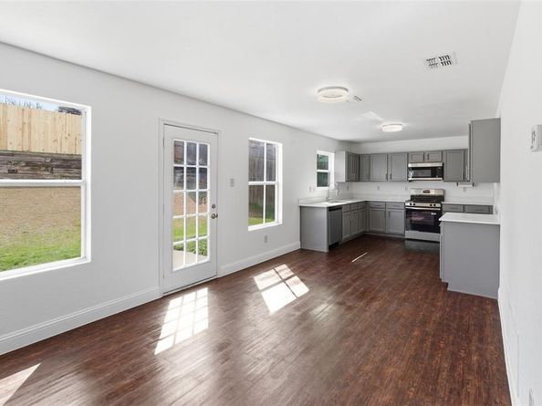 1422  Mill Branch Drive , Garland Texas 75040