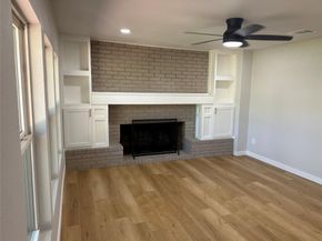 149  Parkwood Avenue , Arlington Texas 76013