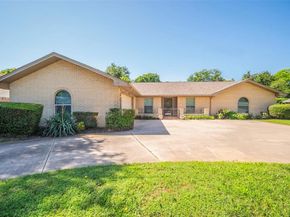 1804  Lincolnshire Drive , Bedford Texas 76021
