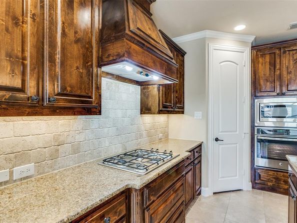2824  Earl Drive , Trophy Club Texas 76262