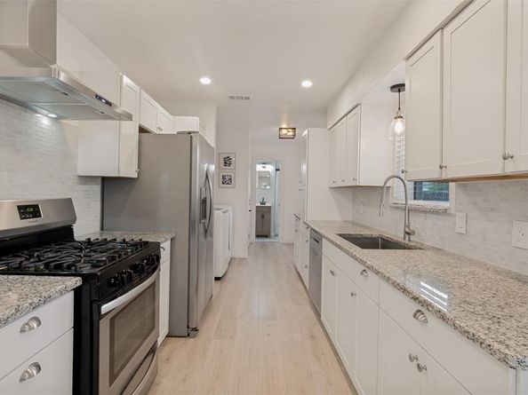 7022  Kiva Lane , Dallas Texas 75227
