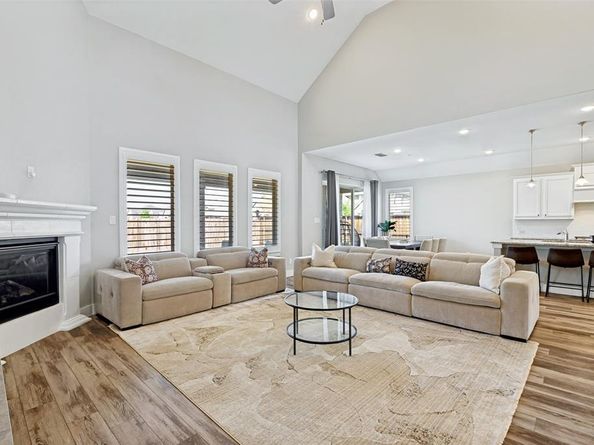 1221  Whitewing Dove Drive , Little Elm Texas 75068
