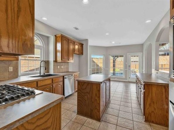 9102  Hogan Drive , Rowlett Texas 75089