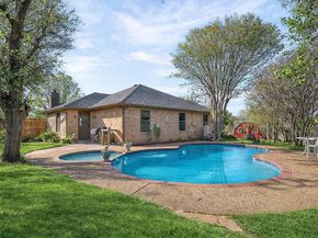 1006  Oakchase Court , Azle Texas 76020