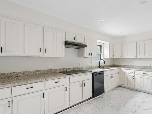2839  Handley Drive , Fort Worth Texas 76112