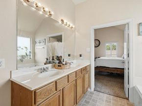 377  Kirby Drive , Lantana Texas 76226