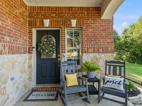377  Kirby Drive , Lantana Texas 76226