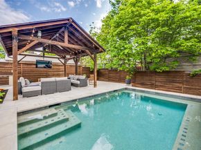 1701  Belle Place , Fort Worth Texas 76107