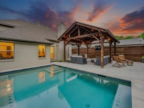 1701  Belle Place , Fort Worth Texas 76107