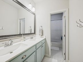 1701  Belle Place , Fort Worth Texas 76107