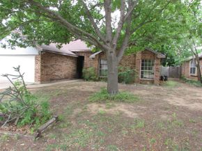 8337  Cloverglen Lane , Fort Worth Texas 76123