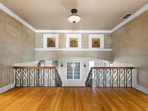 1001  Elizabeth Boulevard , Fort Worth Texas 76110