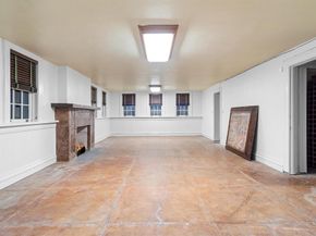 1001  Elizabeth Boulevard , Fort Worth Texas 76110