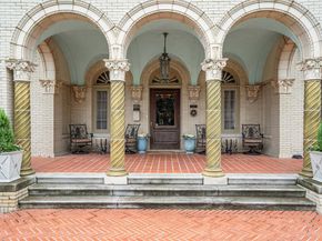 1001  Elizabeth Boulevard , Fort Worth Texas 76110