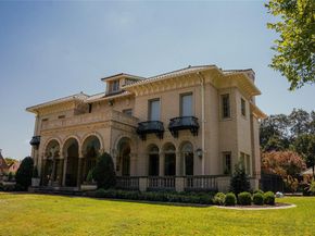 1001  Elizabeth Boulevard , Fort Worth Texas 76110