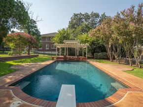 1001  Elizabeth Boulevard , Fort Worth Texas 76110