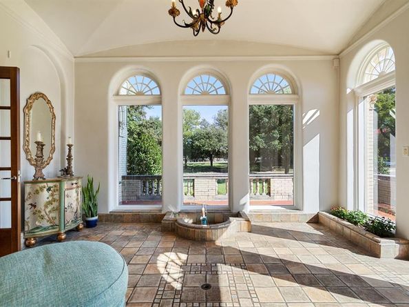 1001  Elizabeth Boulevard , Fort Worth Texas 76110