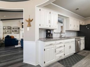 1813  Lakeside Drive , Arlington Texas 76013