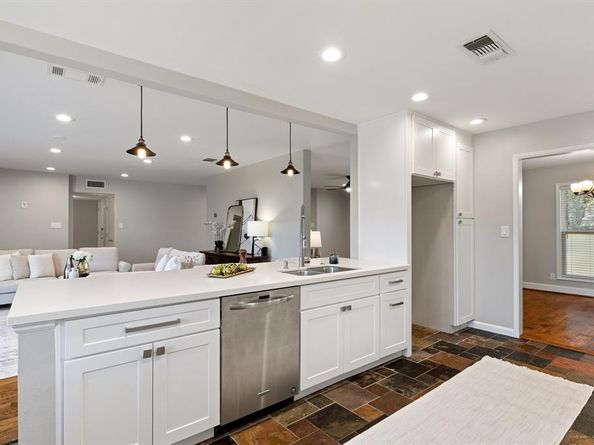 3736  Pageant Place , Dallas Texas 75244