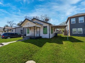 3817  Latimer Street , Dallas Texas 75215