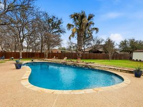 312  Lakeside Oaks Circle , Lakeside Texas 76135