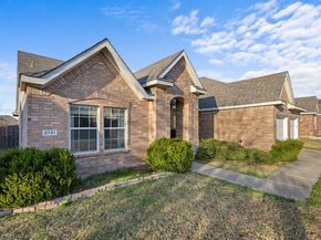 2721  Clubhouse Drive , Denton Texas 76210