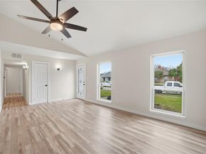 2929  Kingswood Drive , Garland Texas 75040